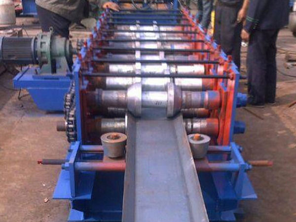 止水鋼板全自動成型設(shè)備 止水鋼板全自動成型設(shè)備