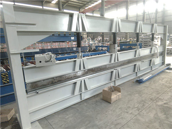 6米液壓折彎機(jī) 6米液壓折彎機(jī)